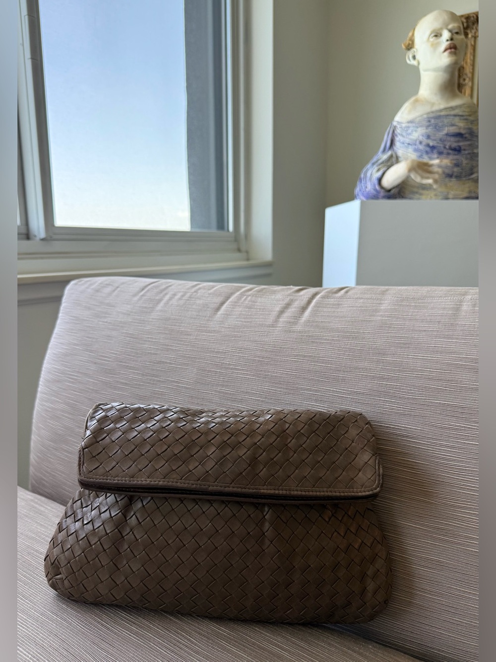 Bottega Veneta Signature Intrecciato Leather Clutch In Lightly Used Condition